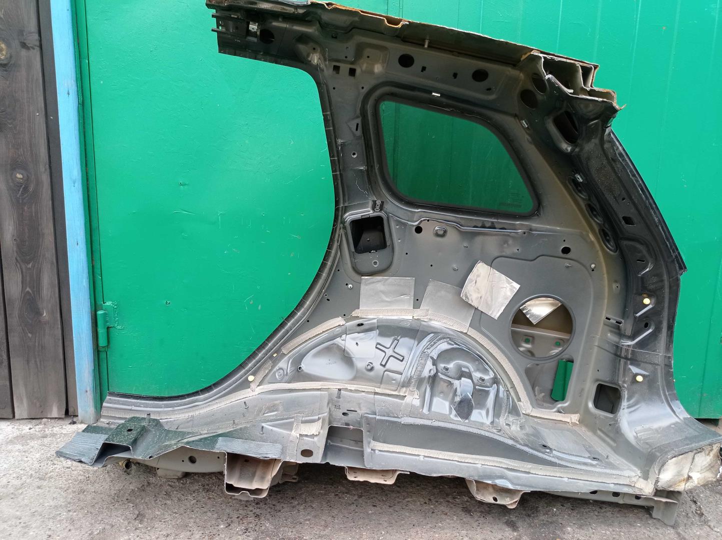 Крыло заднее правое