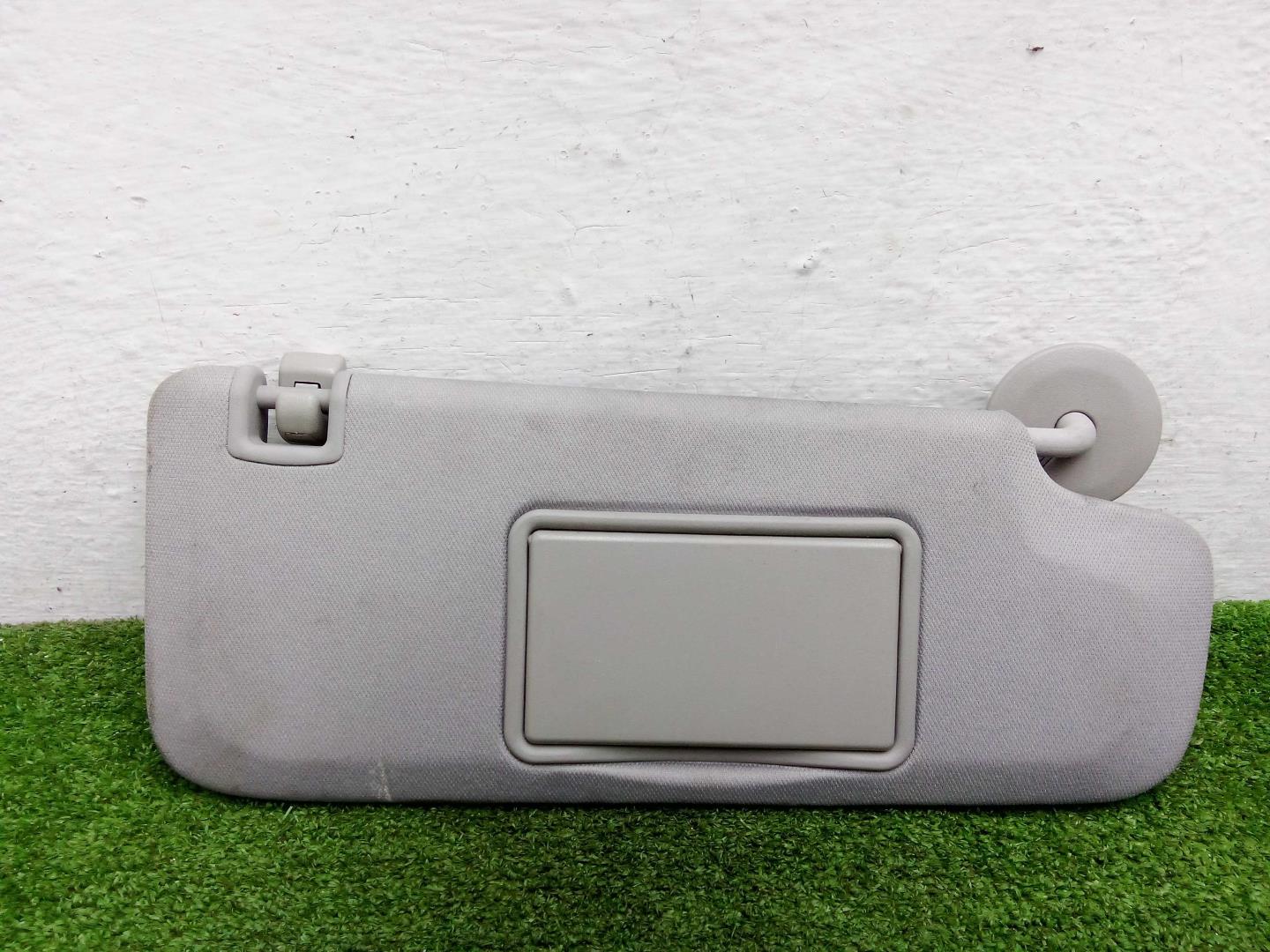 Козырек солнцезащитный