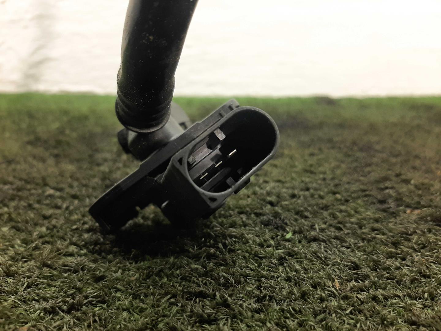 Клапан вентиляции топливного бака