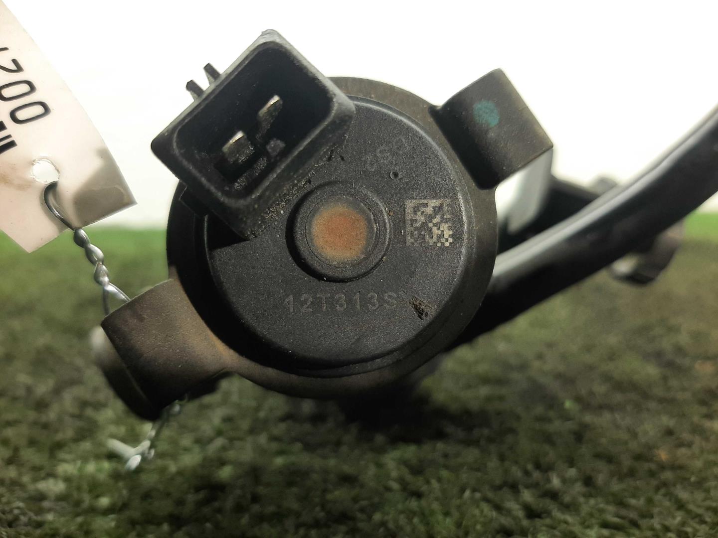 Клапан вентиляции топливного бака