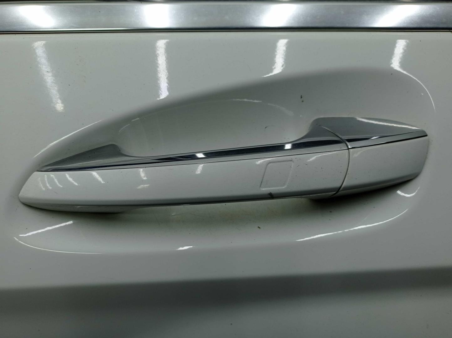 Стекло двери задней левой