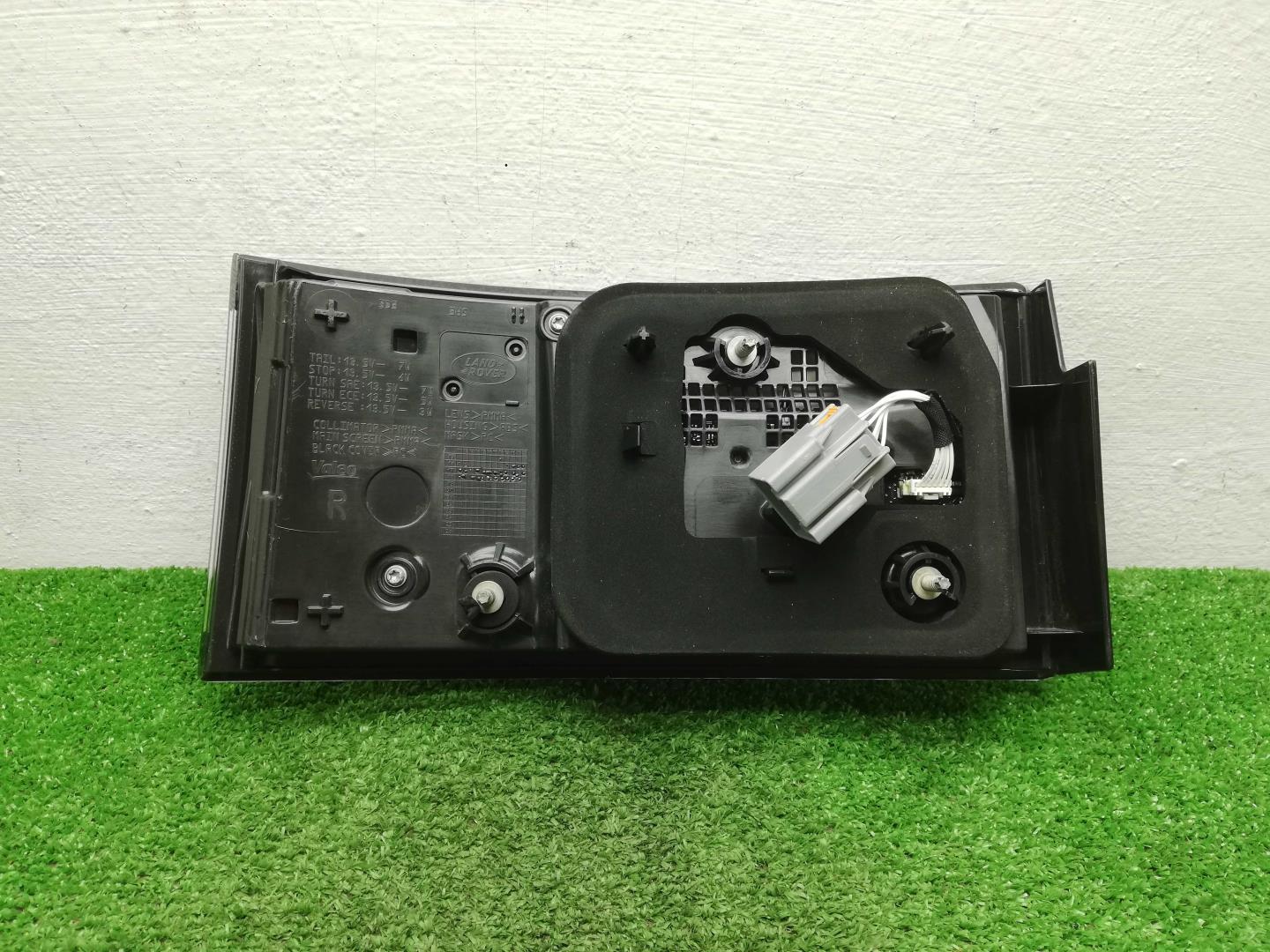 Фонарь задний внутренний правый