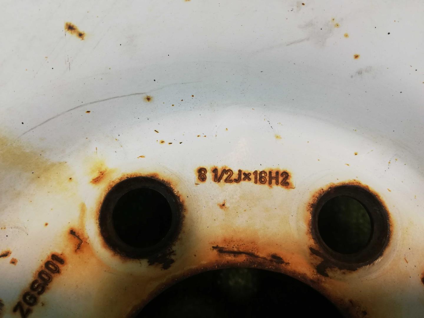 Диск колесный штампованный стальной