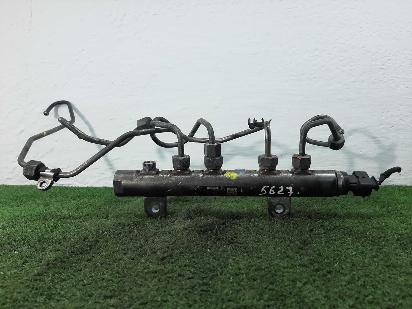 Рейка топливная (рампа)