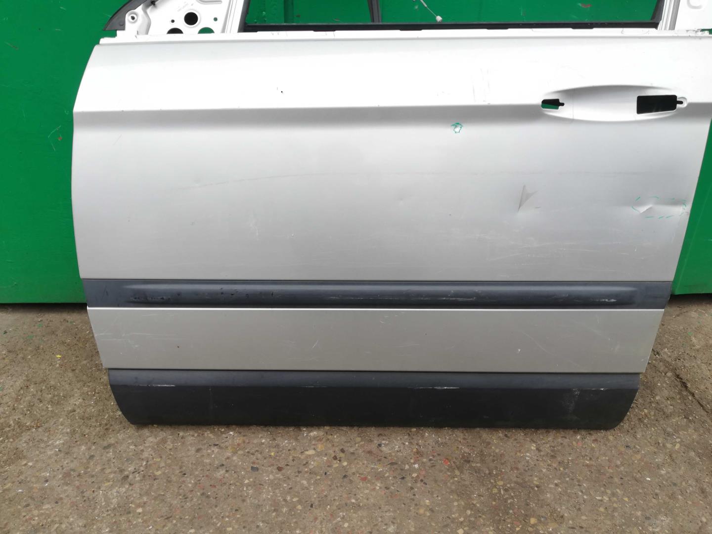 Дверь передняя левая