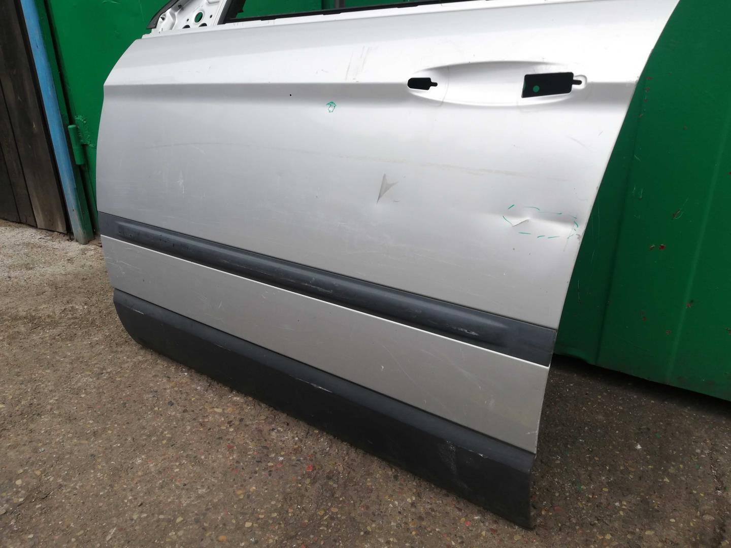 Дверь передняя левая