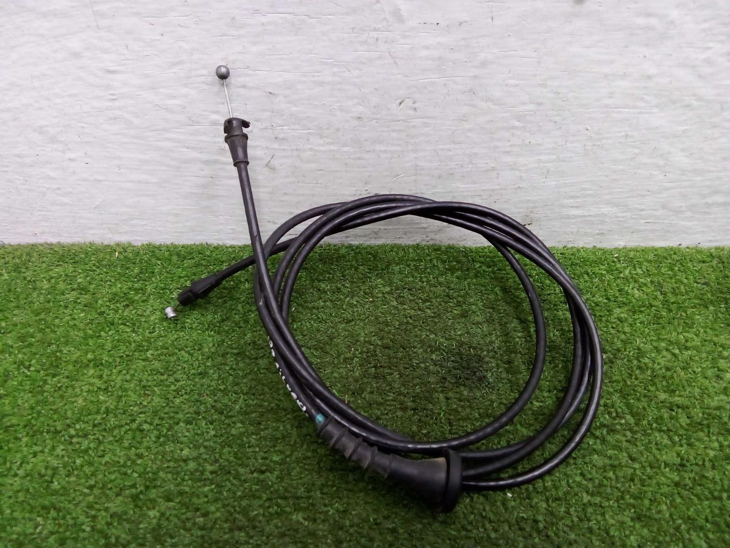 Трос открывания капота