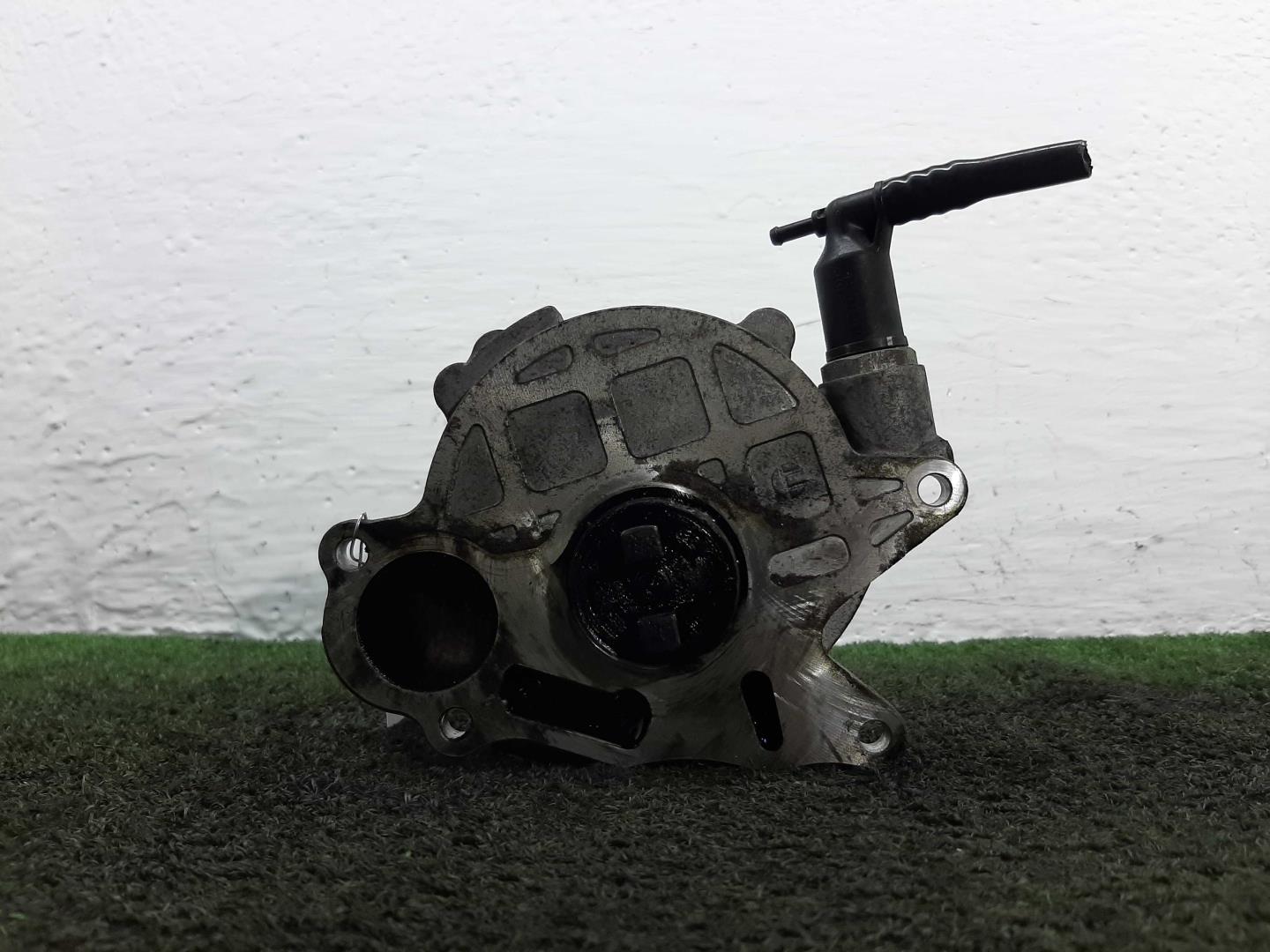 Насос вакуумный