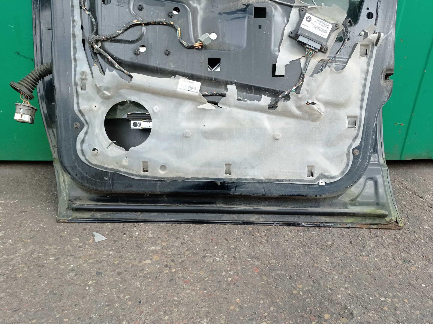 Ручка двери передней наружная правая