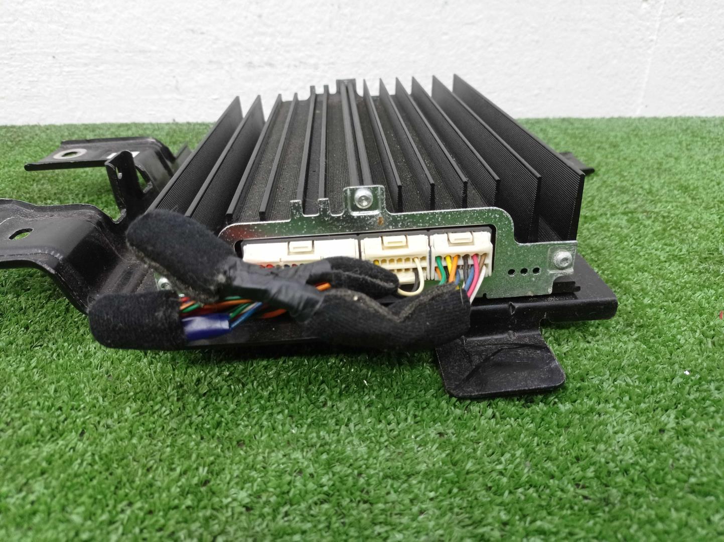 Усилитель акустической системы