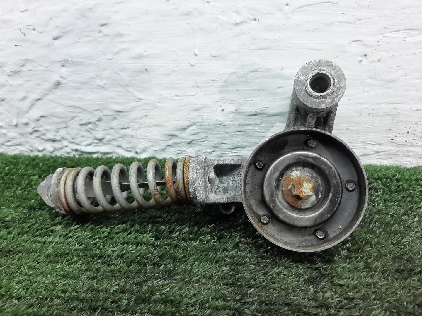 Натяжитель ремня