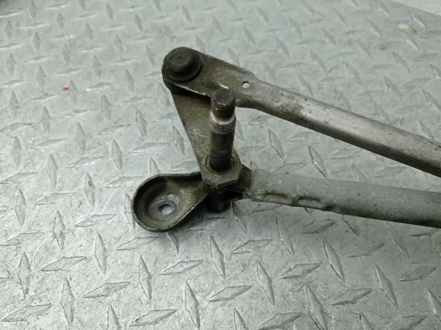 Трапеция стеклоочистителей