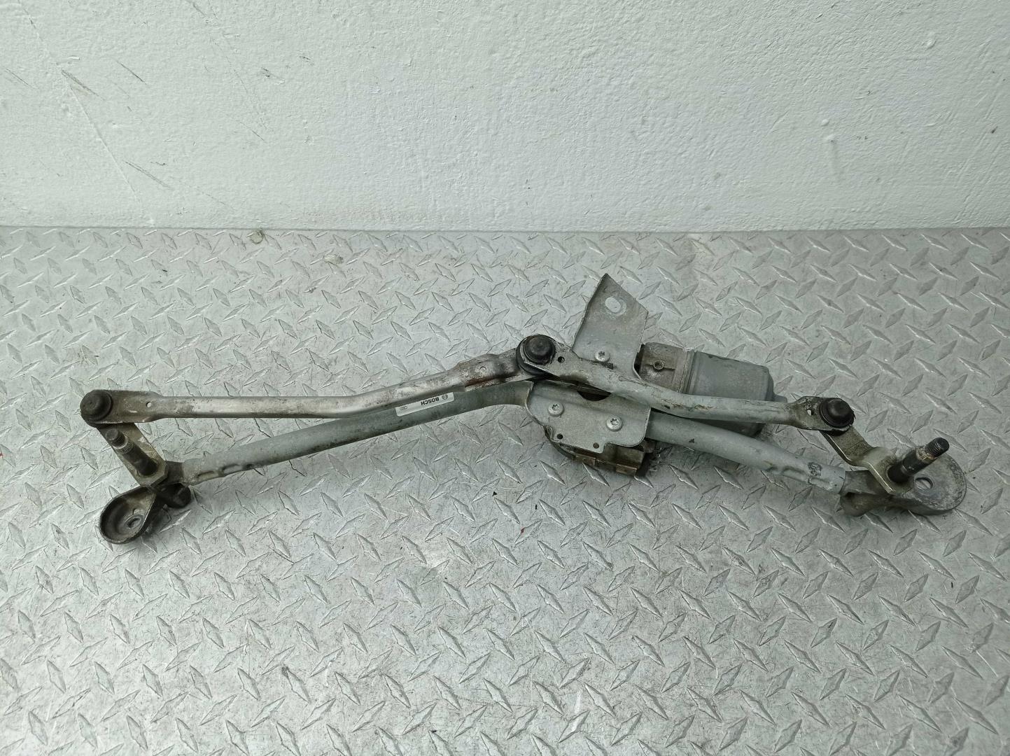 Трапеция стеклоочистителей