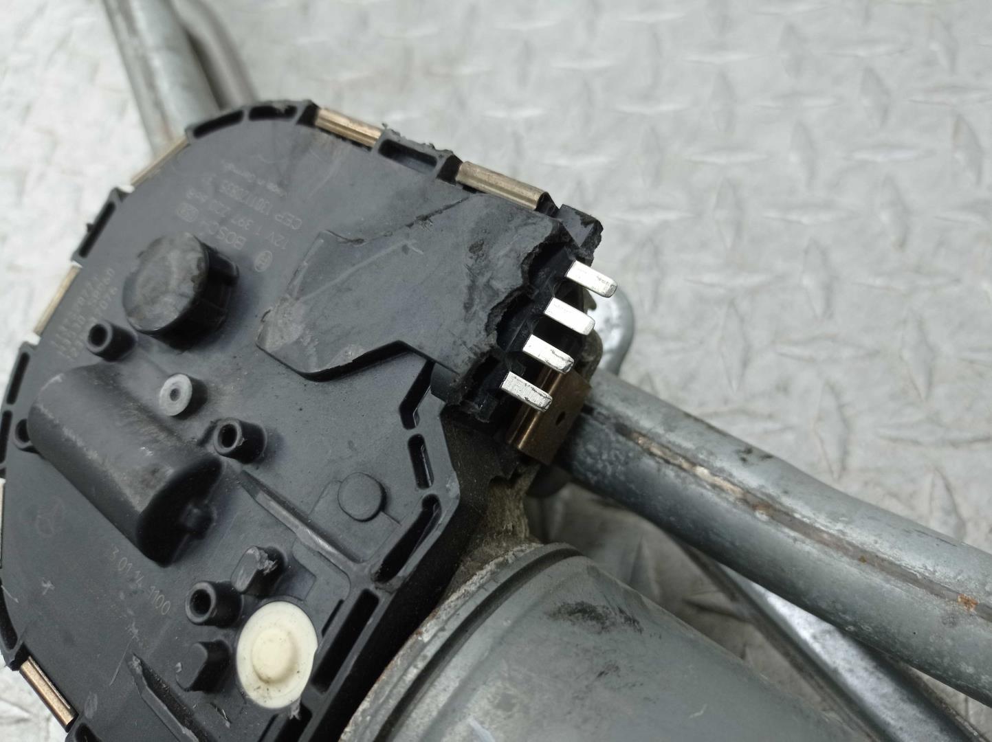 Трапеция стеклоочистителей