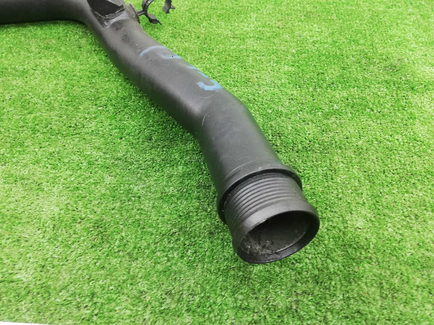 Патрубок интеркулера