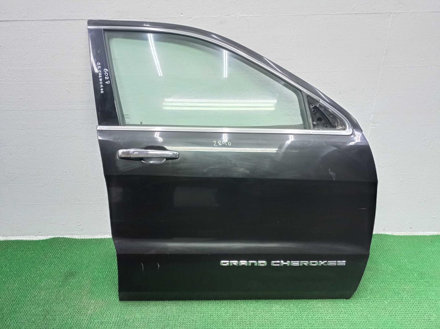 Дверь передняя правая