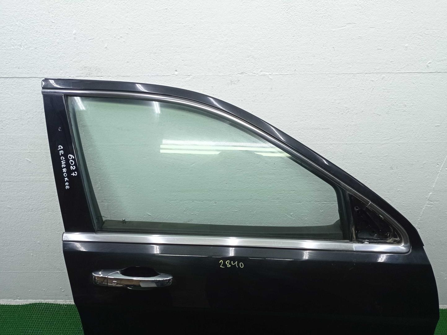 Замок двери передней правой