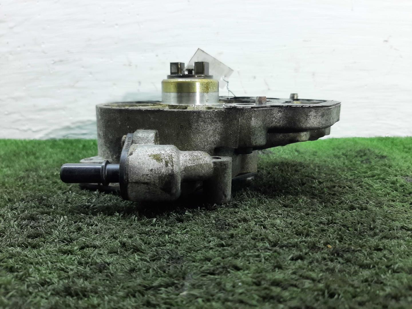 Насос вакуумный