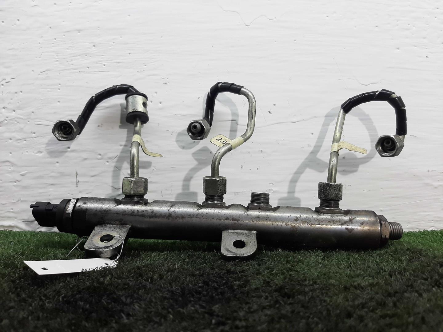 Рейка топливная (рампа)