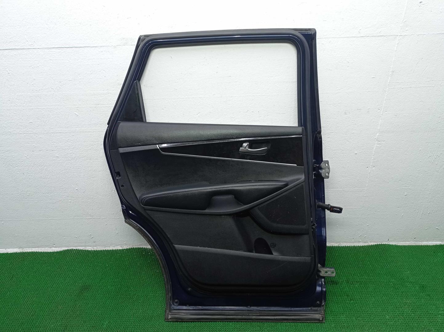 Замок двери задней левой