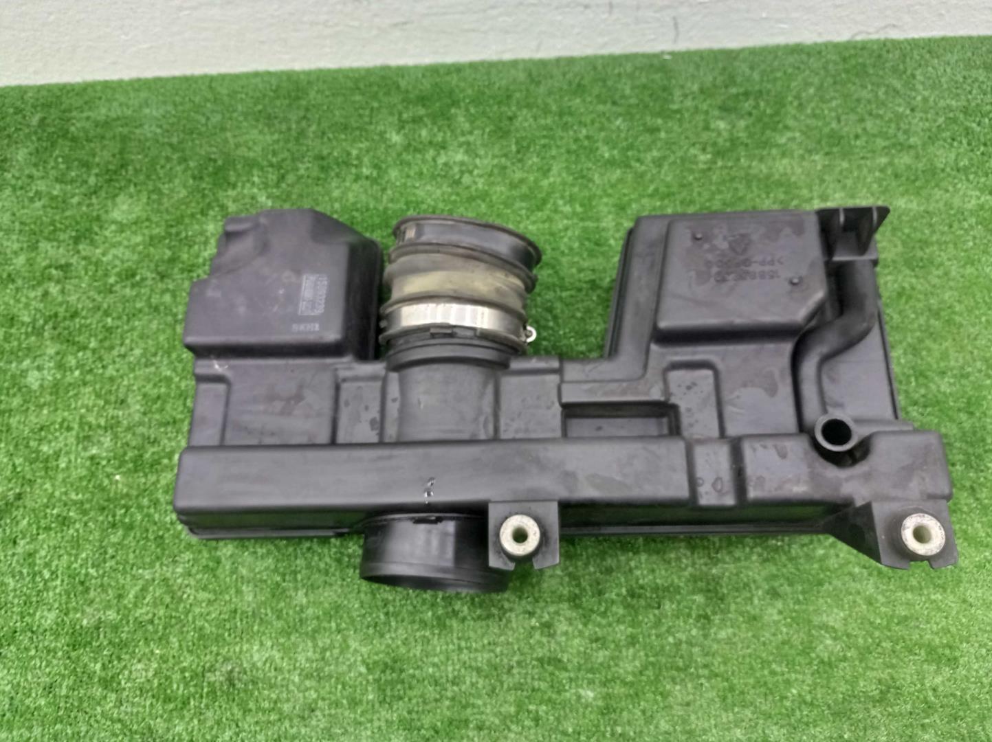 Резонатор воздушного фильтра