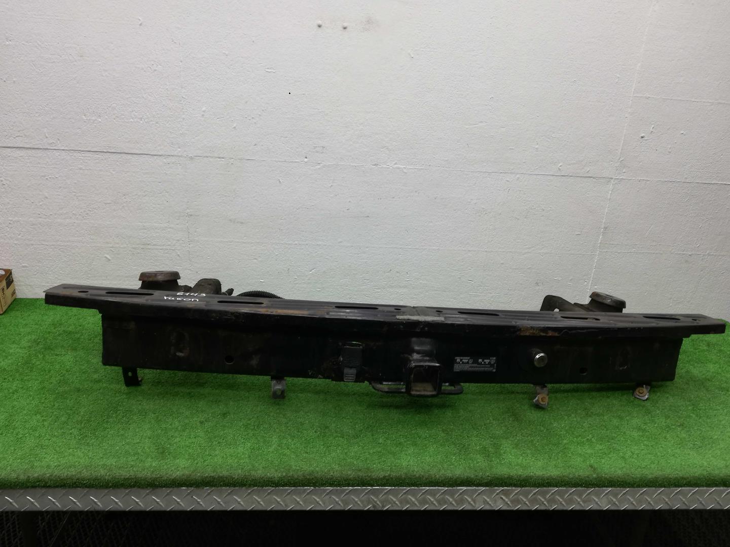 Усилитель заднего бампера