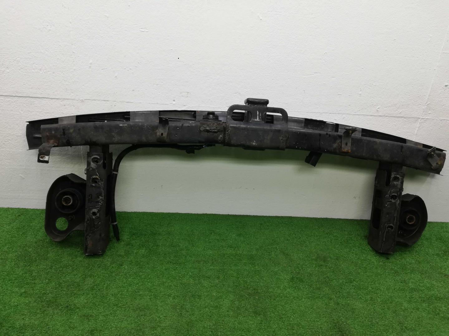 Усилитель заднего бампера