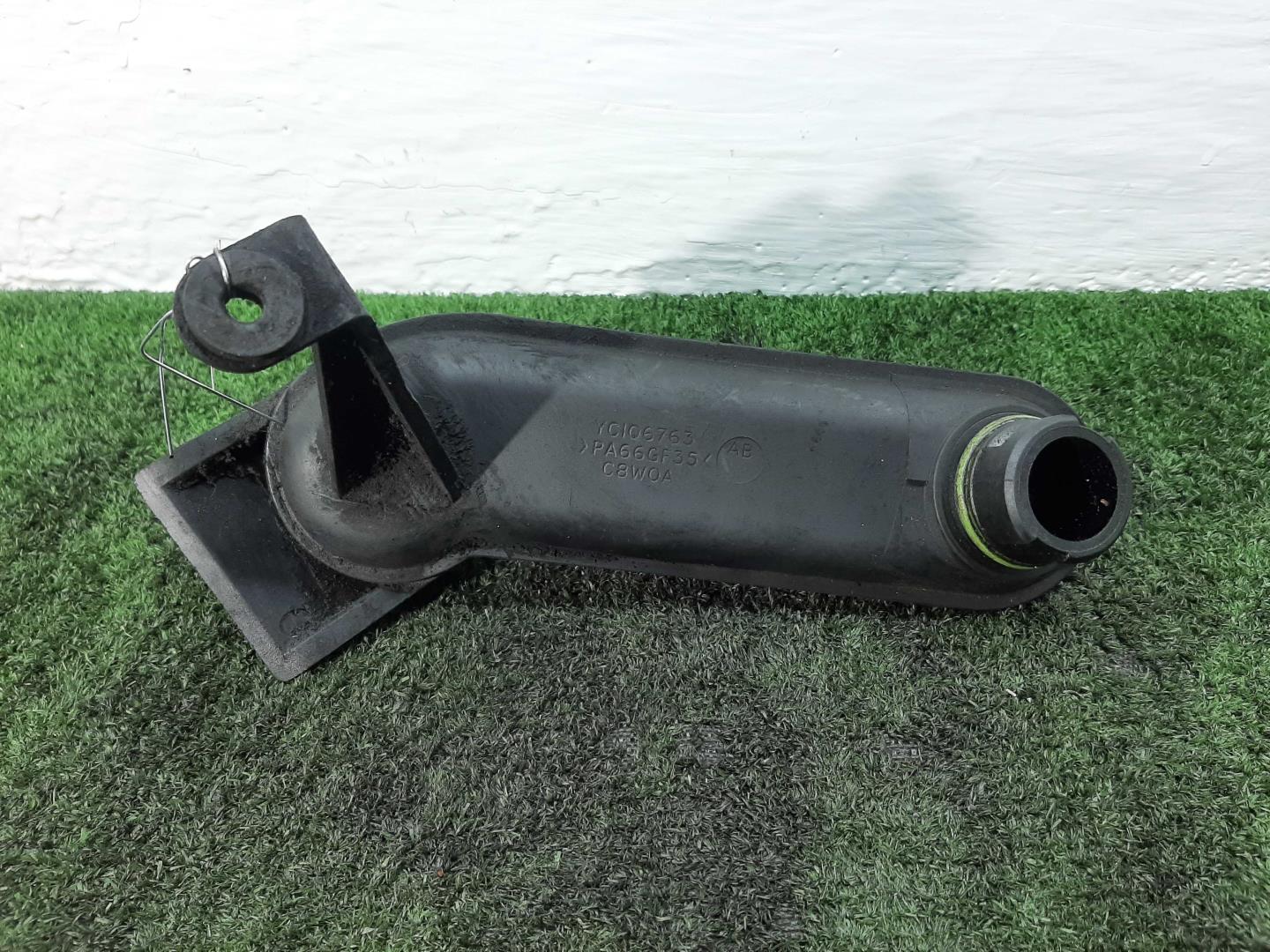 Маслозаливная горловина