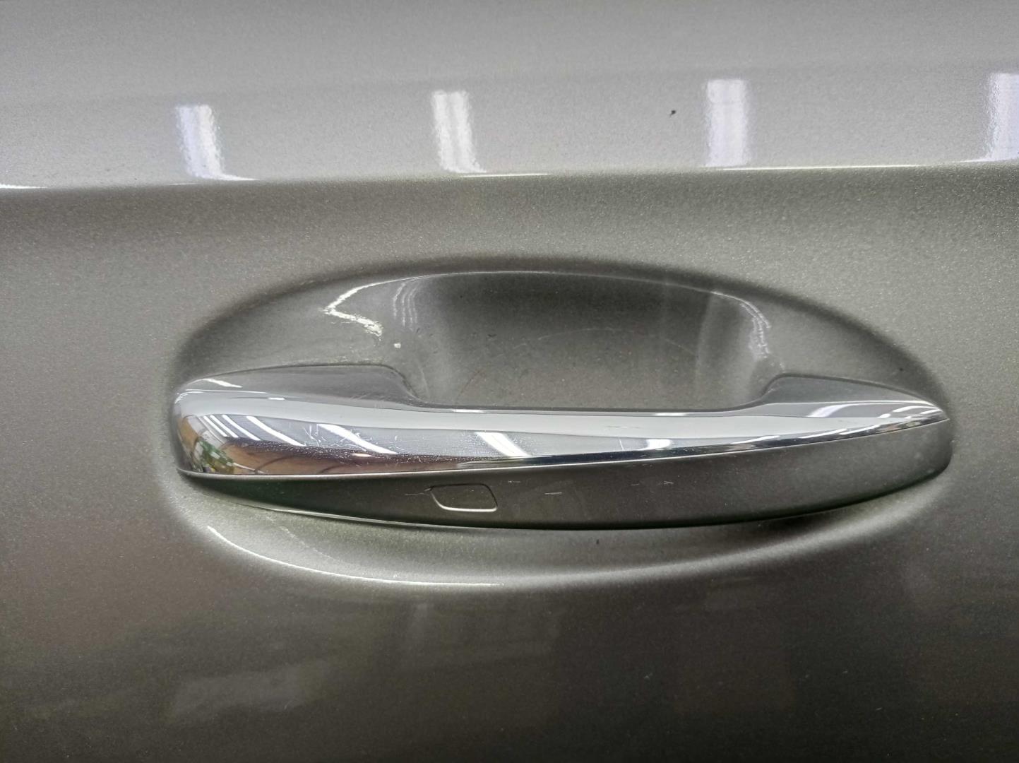 Дверь задняя правая