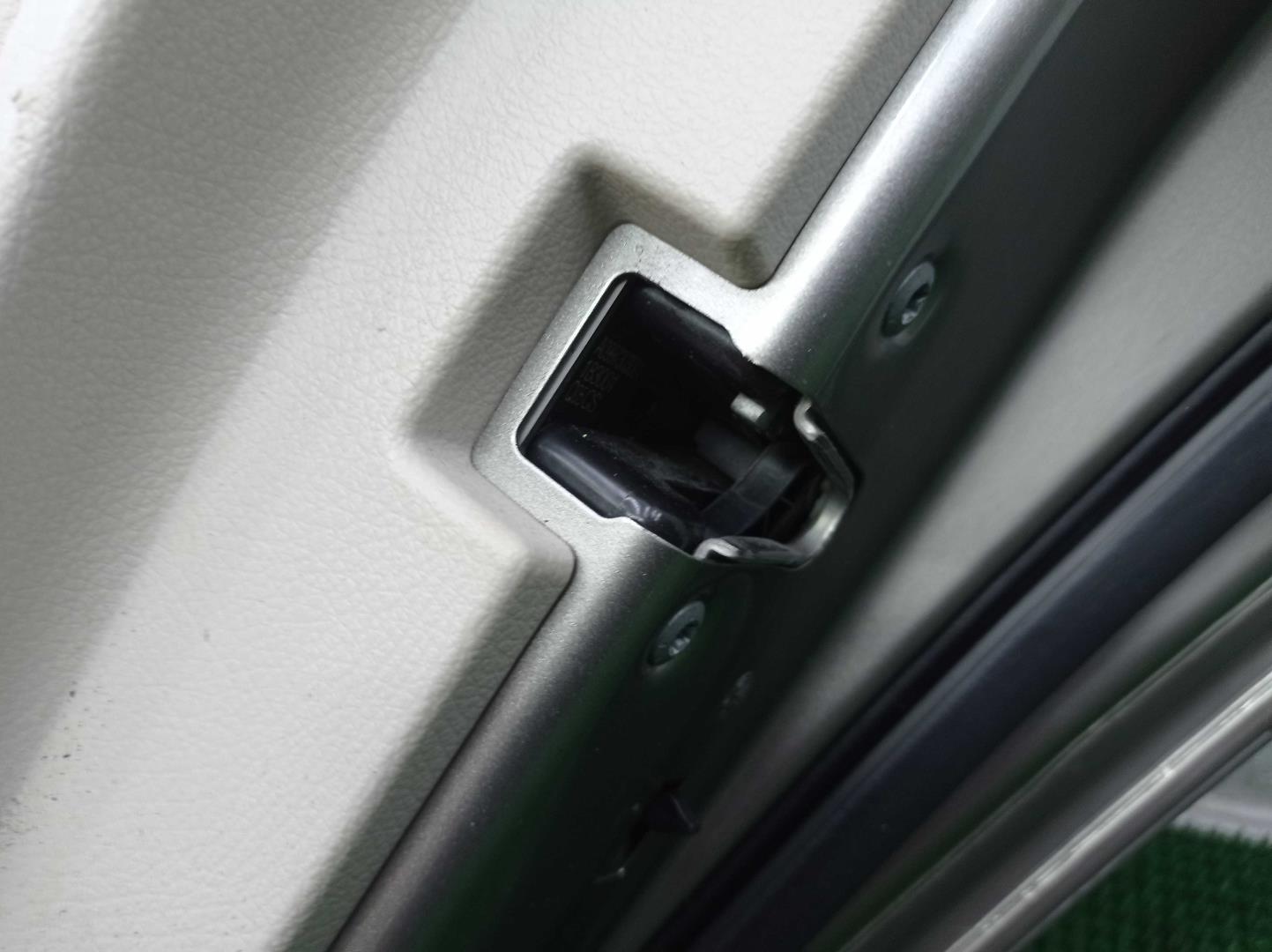 Дверь задняя правая