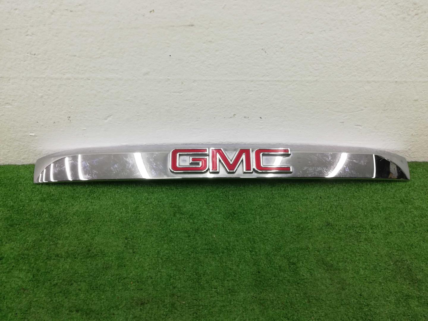 Накладка крышки багажника