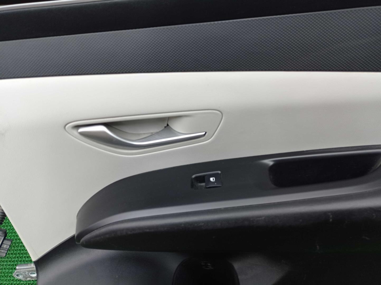 Стеклоподъемник электр. задний правый