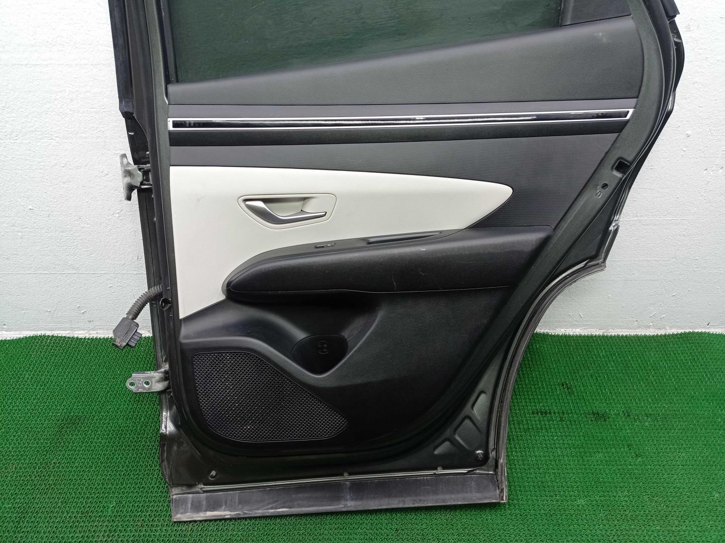 Накладка (кузов наружные)