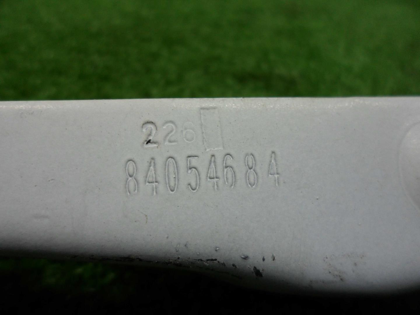 Петля капота правая