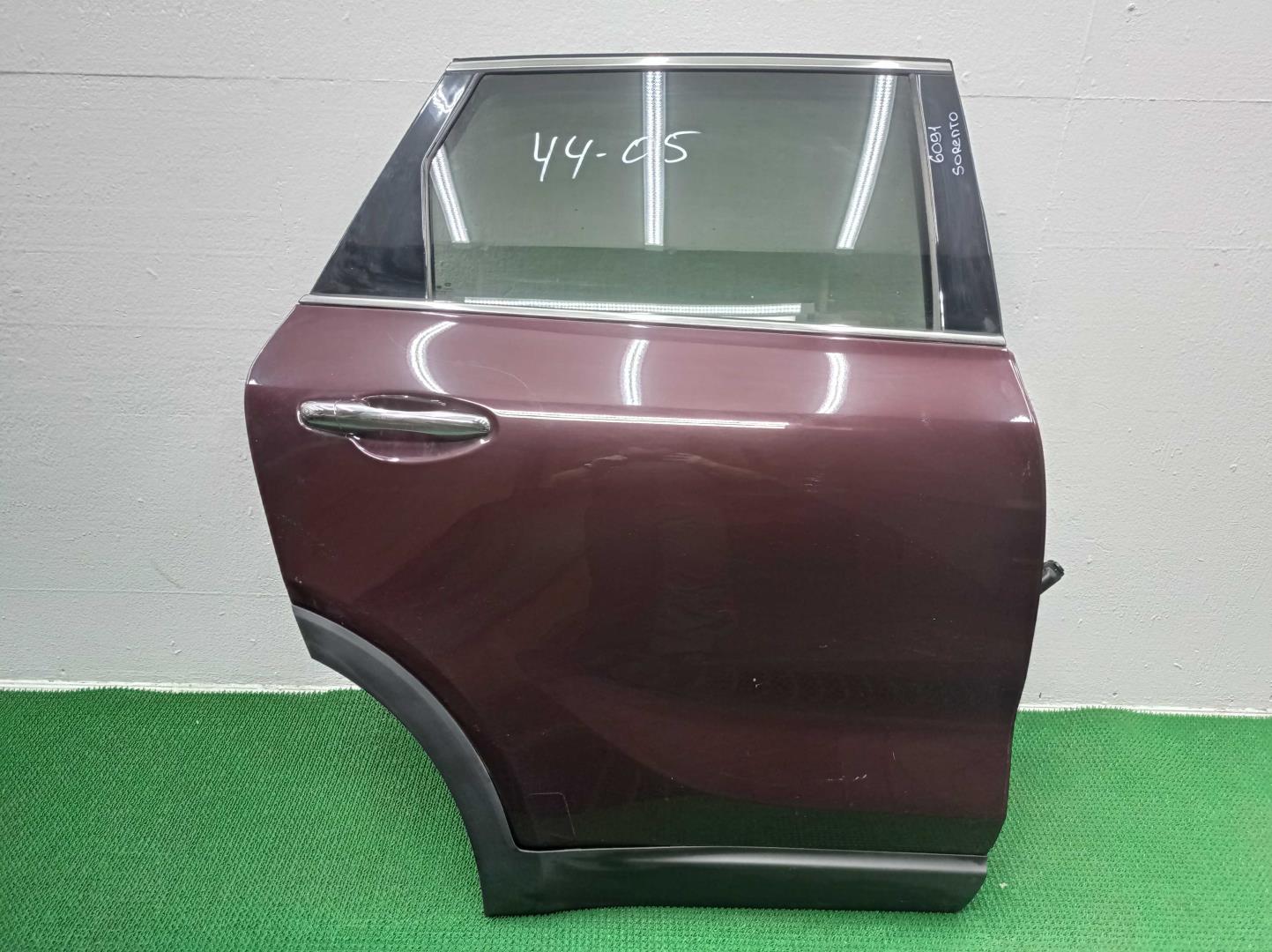 Замок двери задней правой