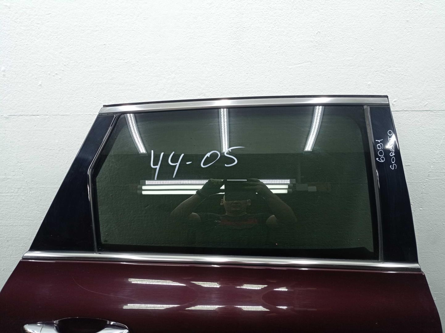 Замок двери задней правой