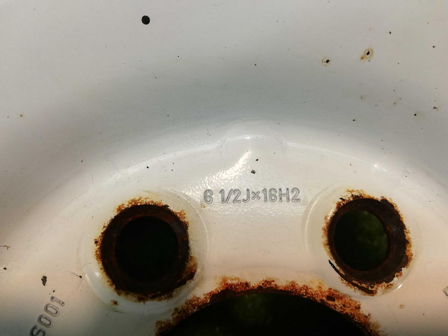 Диск колесный штампованный стальной