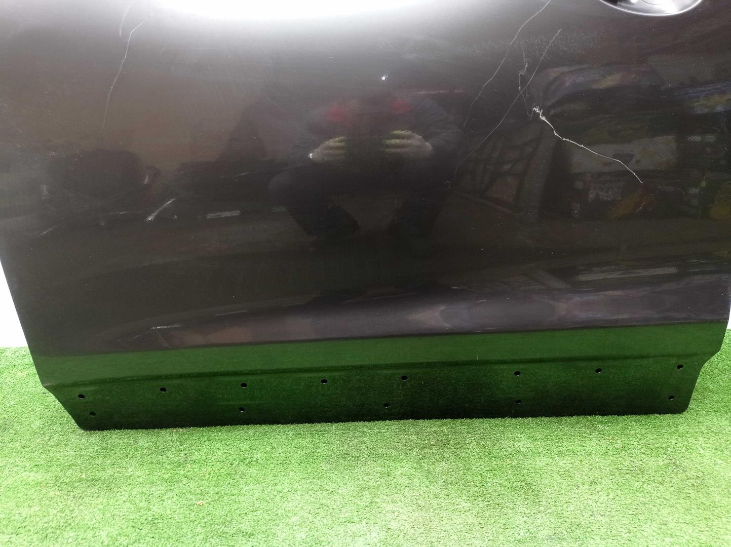 Замок двери передней левой