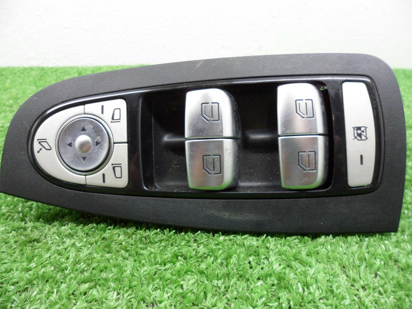 Кнопка стеклоподъемника