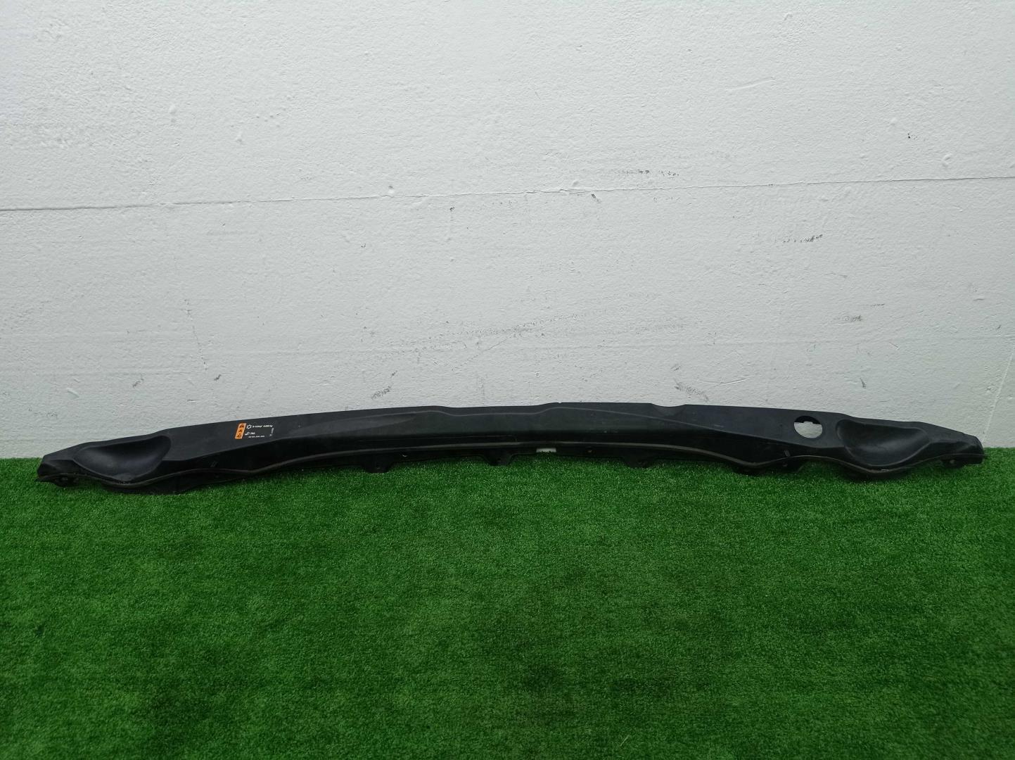 Решетка стеклоочистителей (Жабо)