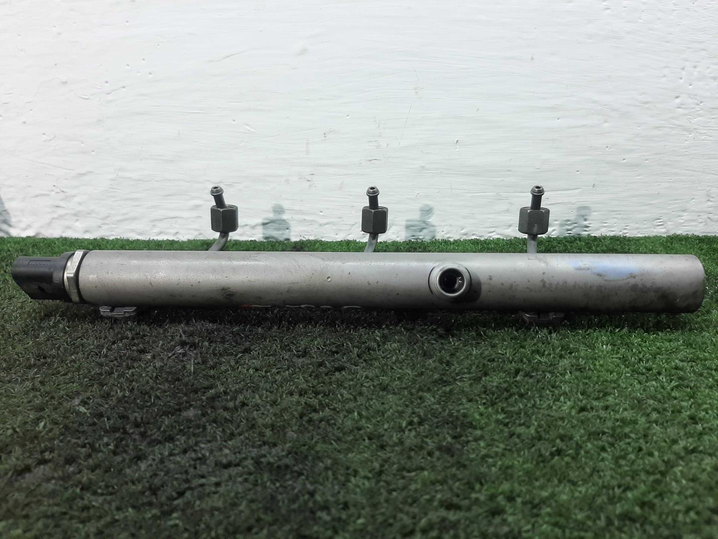 Рейка топливная (рампа)