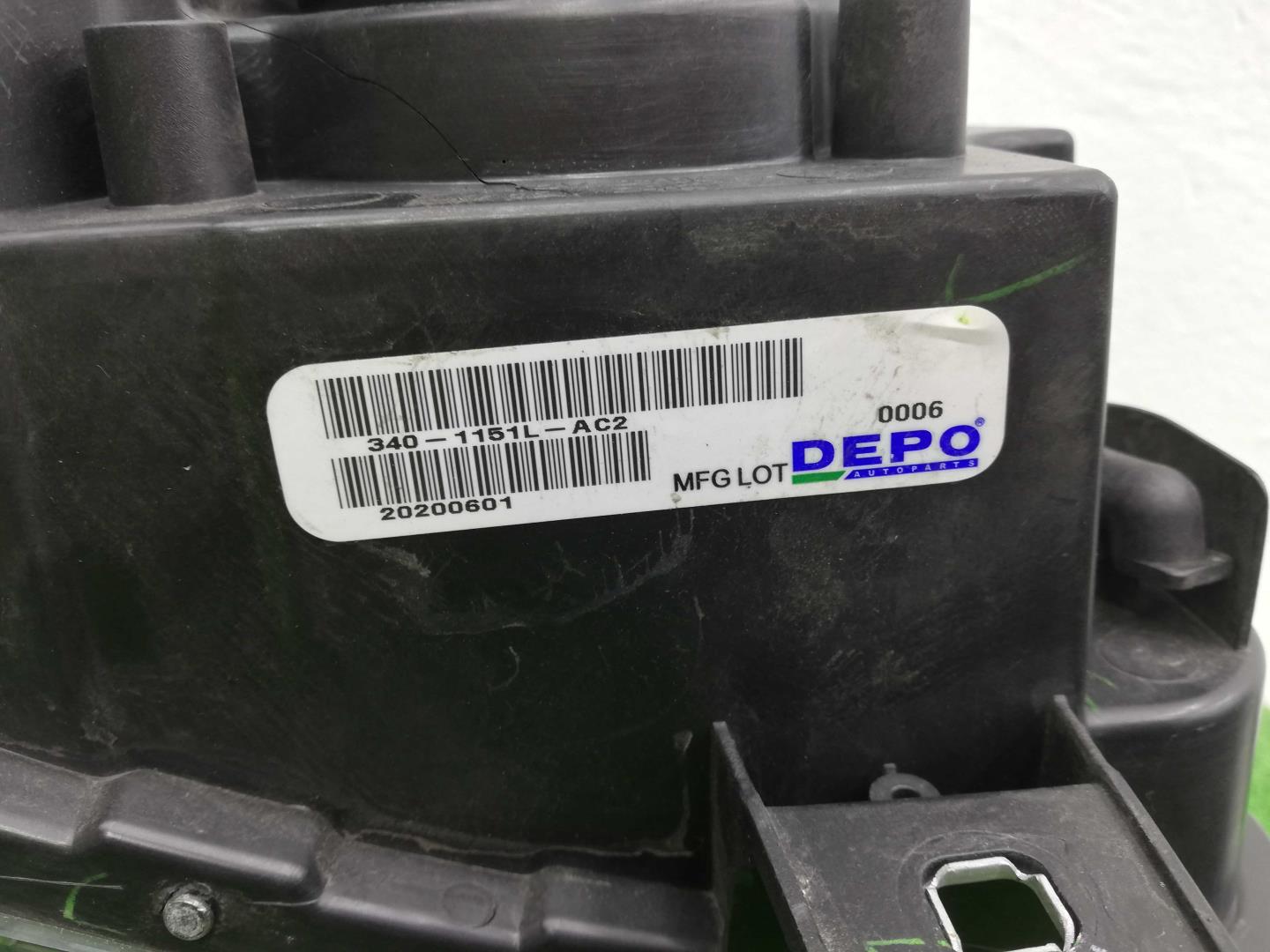 Фара правая