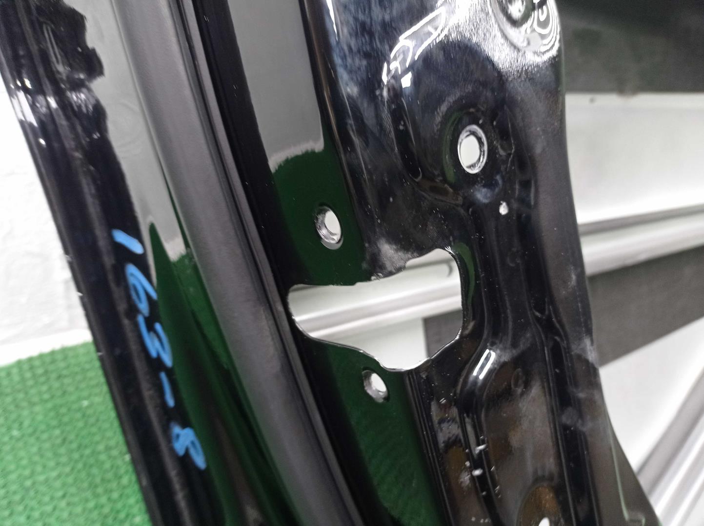 Дверь передняя левая