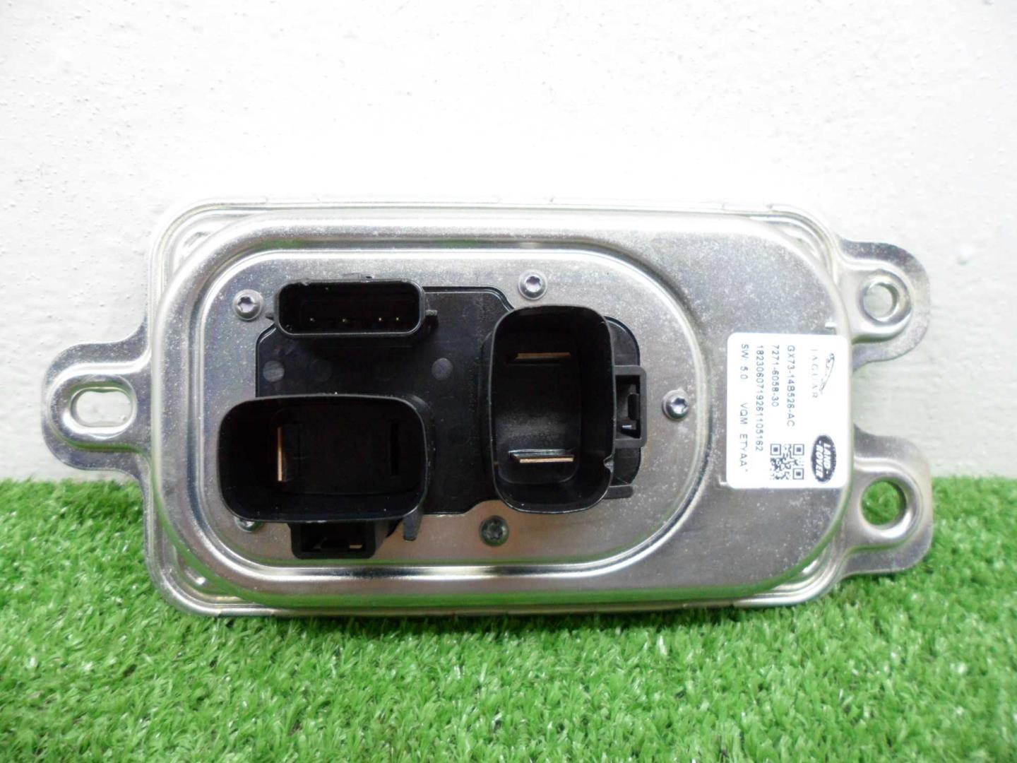 Преобразователь напряжения (адаптер)