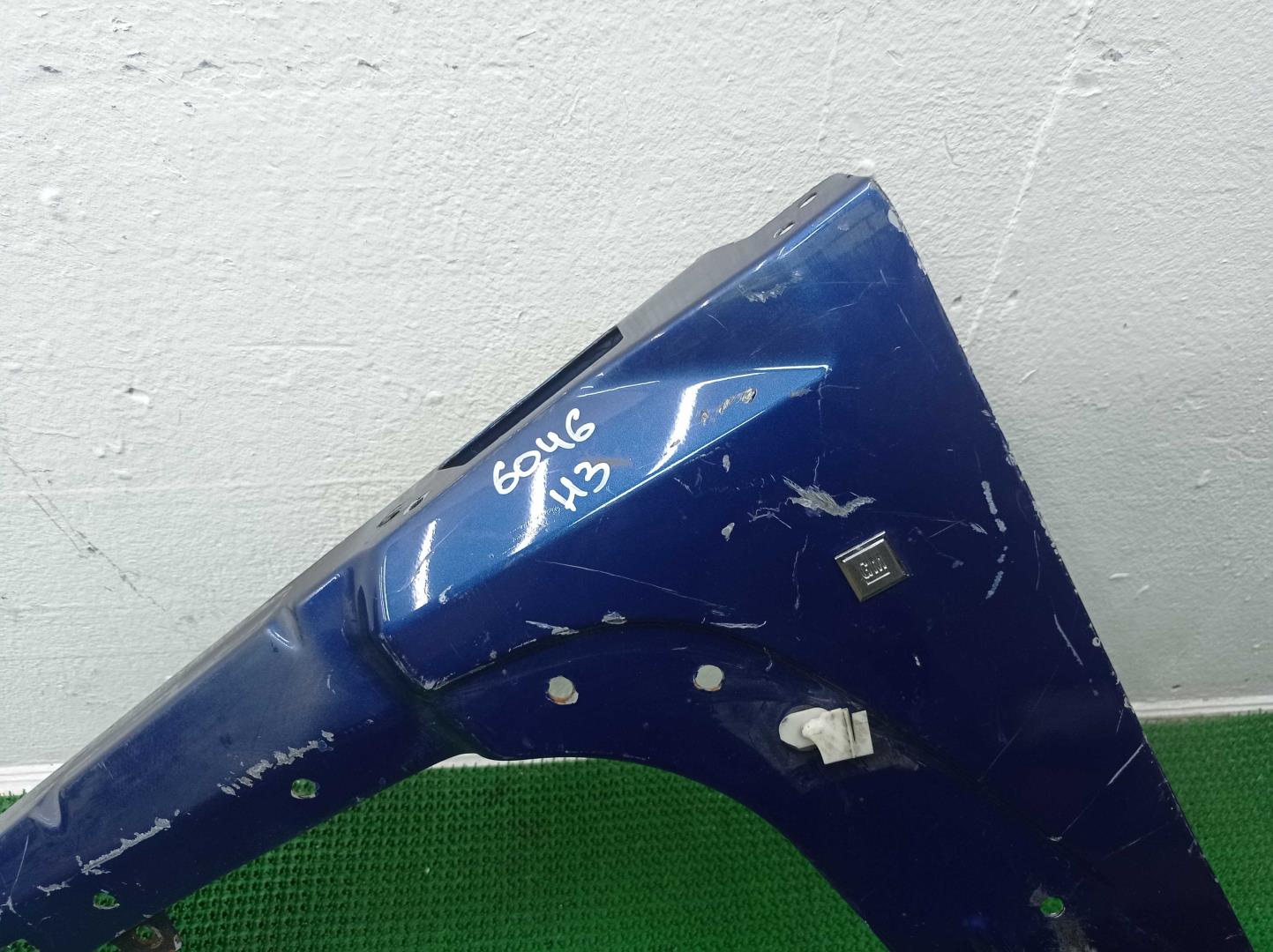 Крыло переднее левое