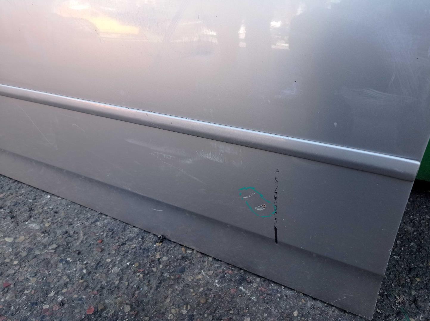 Дверь передняя левая