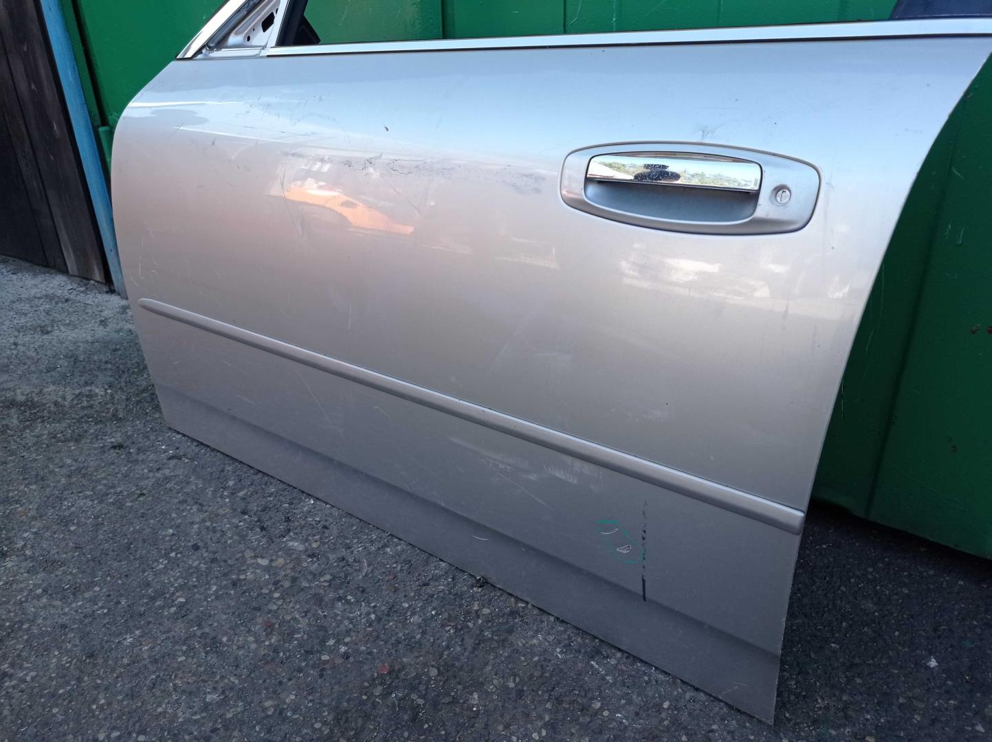 Дверь передняя левая