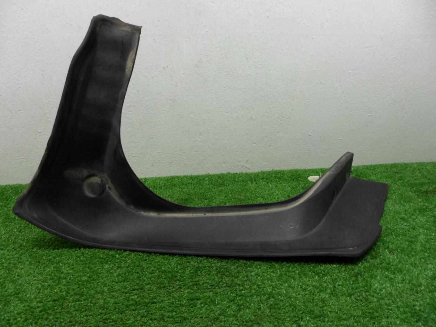 Обшивка багажника