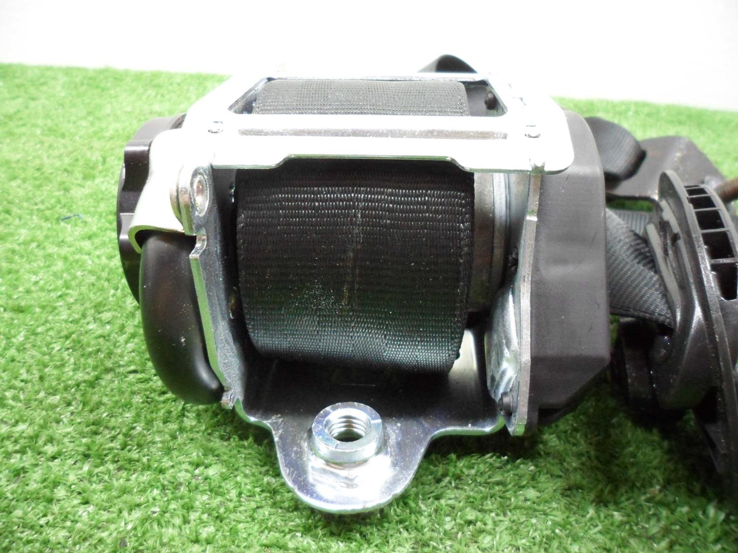 Ремень безопасности