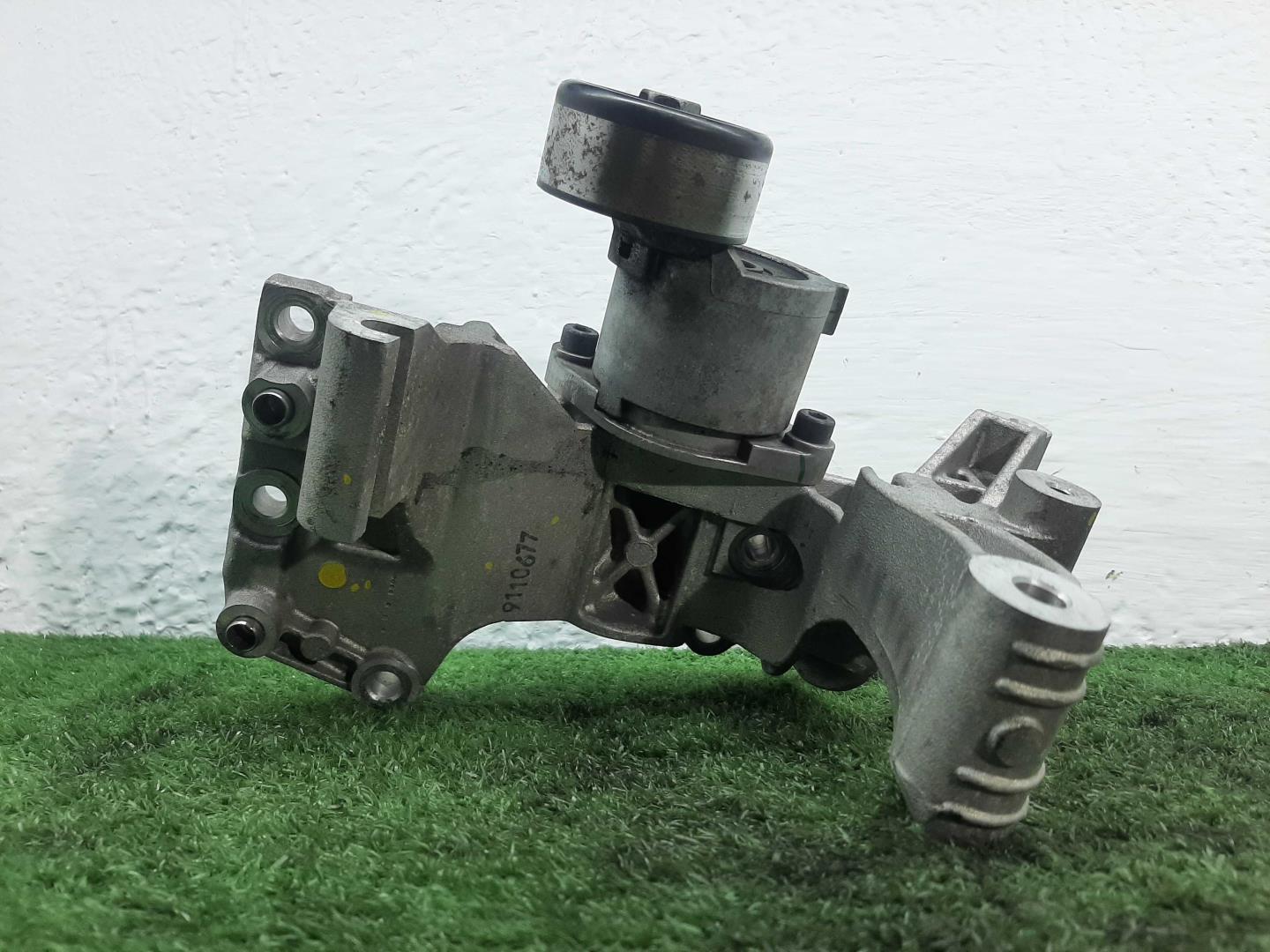 Кронштейн генератора